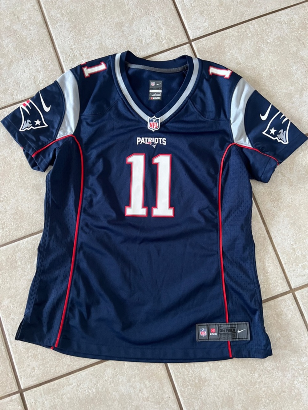 Nike women’s New England Patriots Jersey in Navy with White & Red Accents
